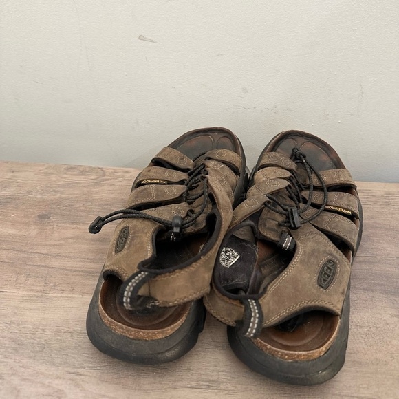 Keen Daytona Sandals Mens Size 10 Brown Fisherman Leather Hiking Walking main image 5